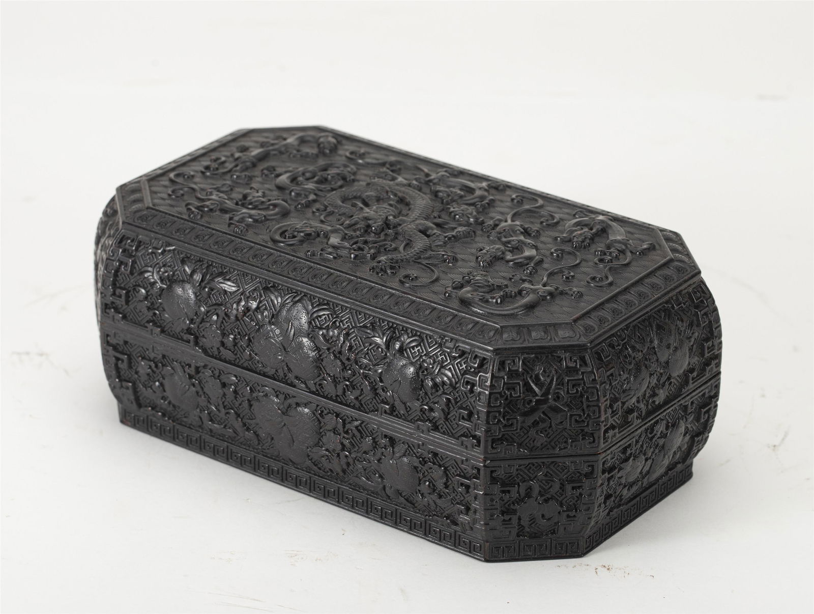 A CARVED ROSEWOOD ZITAN BOX WITH COVER (1 of 8)