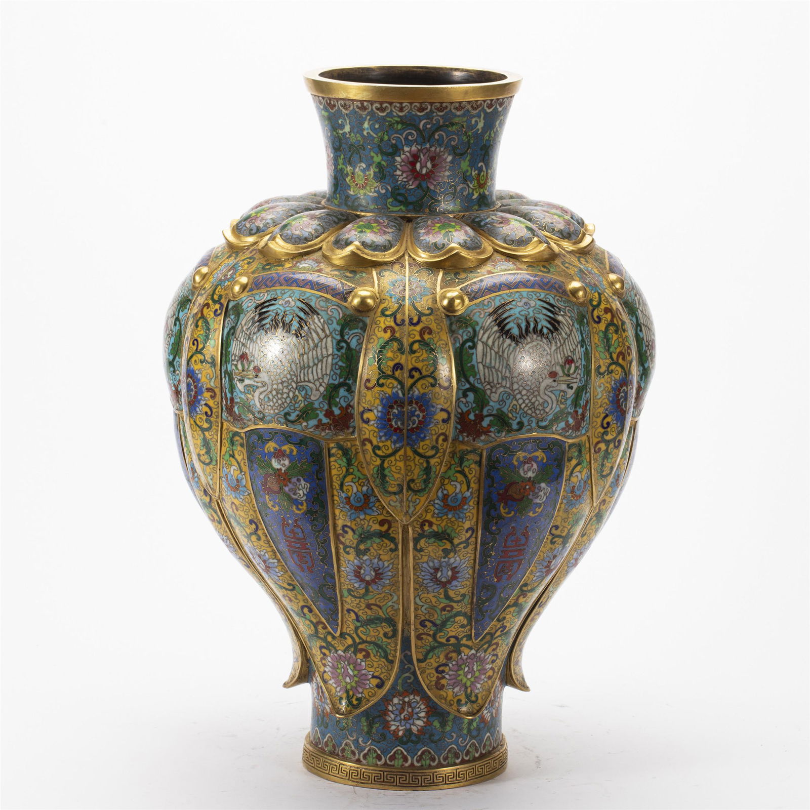 A CLOISONNE ENAMEL VASE (1 of 9)