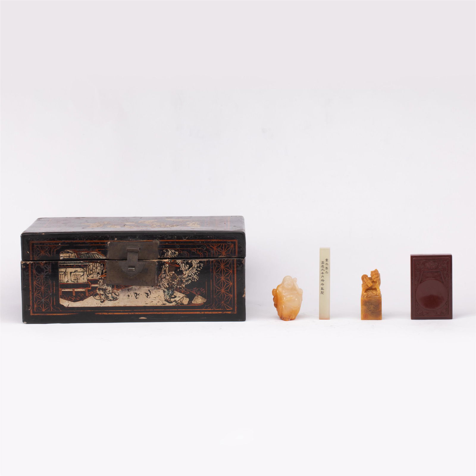 A GROUP OF CARVED SOAPSTONE SEALS WITH BOX (1 of 12)