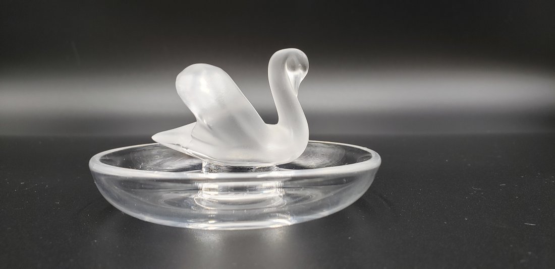 Lalique French Crystal Glass Swan Pin Dish (1 of 11)