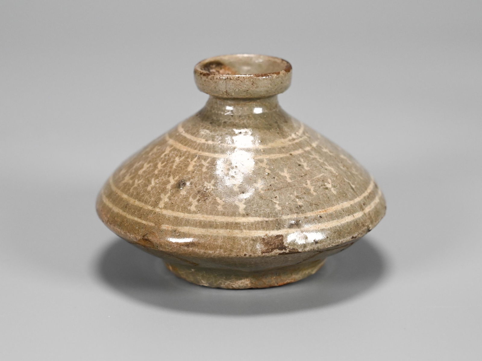 Korean Stoneware Celadon Oil Jar (1 of 7)