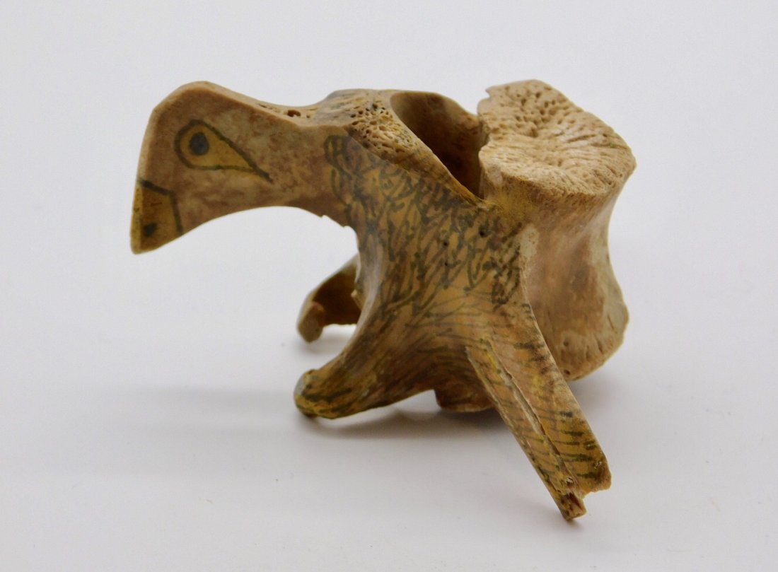 Late 19th Century Inuit Carved and Painted Seal Vertebra Puffin Fetish Effigy (1 of 10)