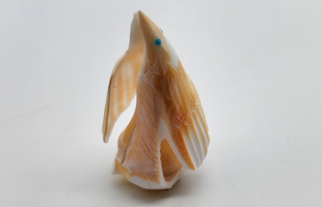 Native Zuni Carved Shell Bird Fetish 2.48 Inches High (1 of 4)