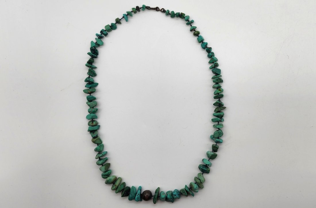 Native Santo Domingo Turquoise Nugget Necklace: Native Santo Domingo Turquoise Nugget Necklace. See photos for details as part of description. Excellent condition. Measures approximately: 19.5 inches long.