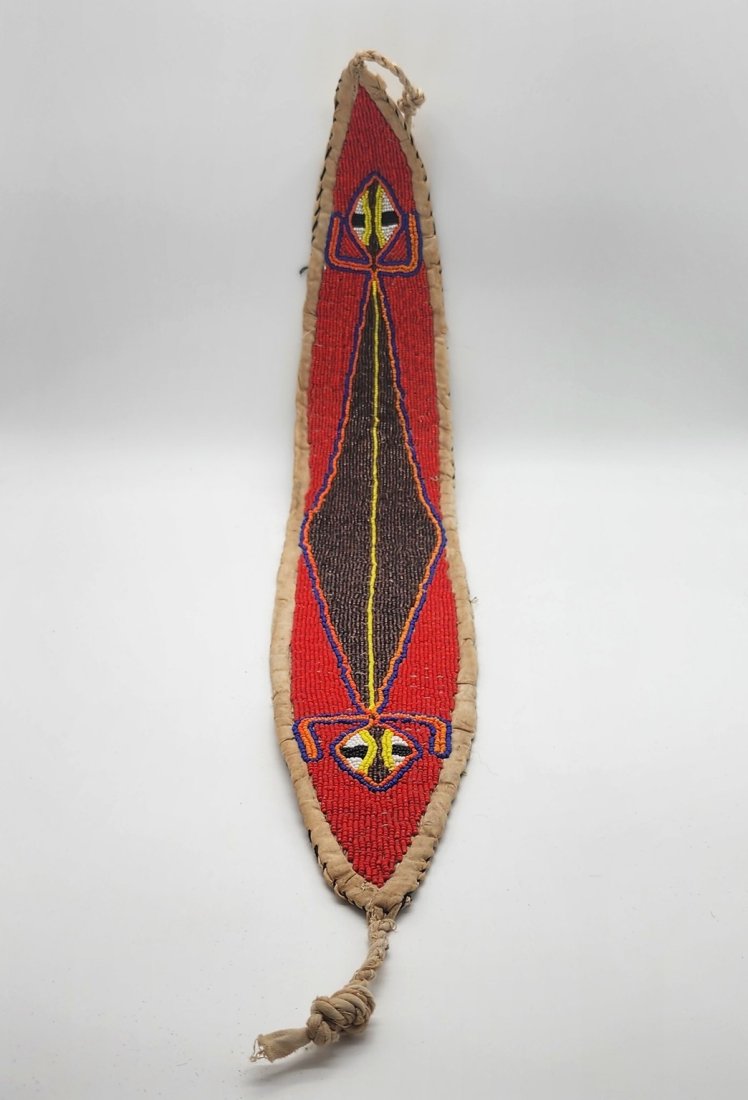African Yoruba Beaded Medicine Man Belt: African Yoruba Beaded Medicine Man Belt. See photos for details as part of description. Excellent condition. Measures approximately: 36 inches long x 4.25 inches wide.