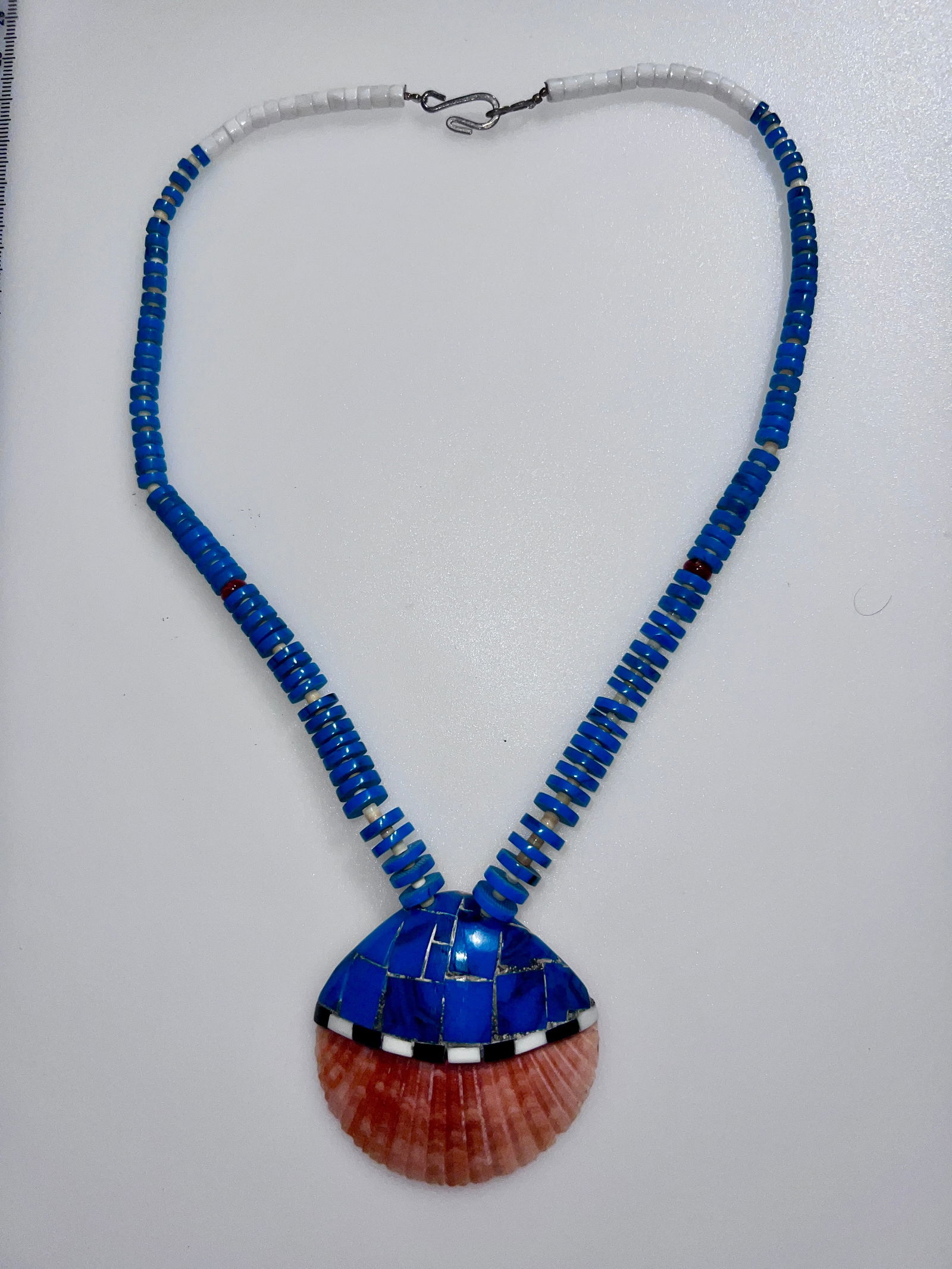 Santo Domingo Inlay Shell Necklace (1 of 3)