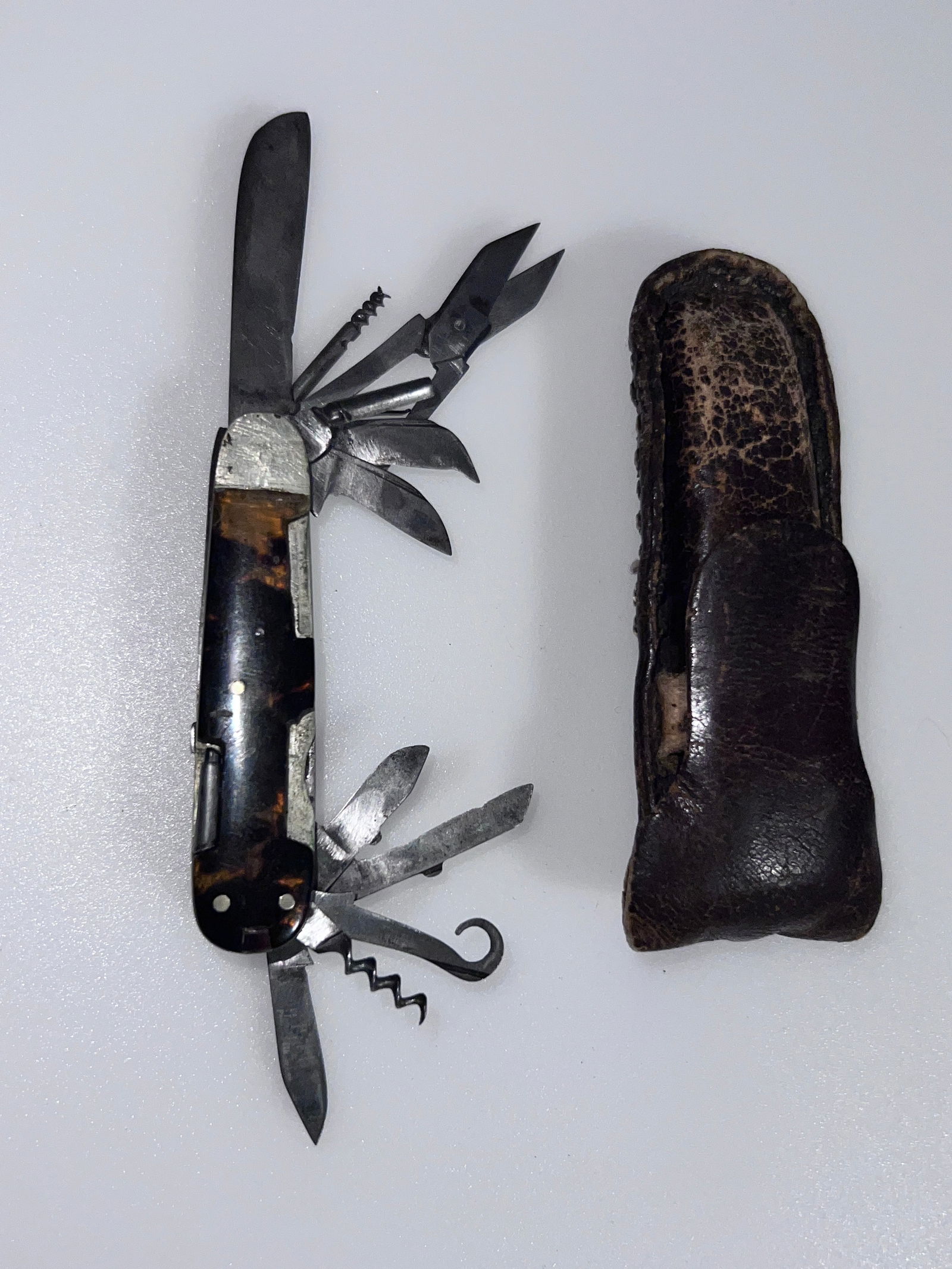 19th C.  Army Knife with Pouch (1 of 14)