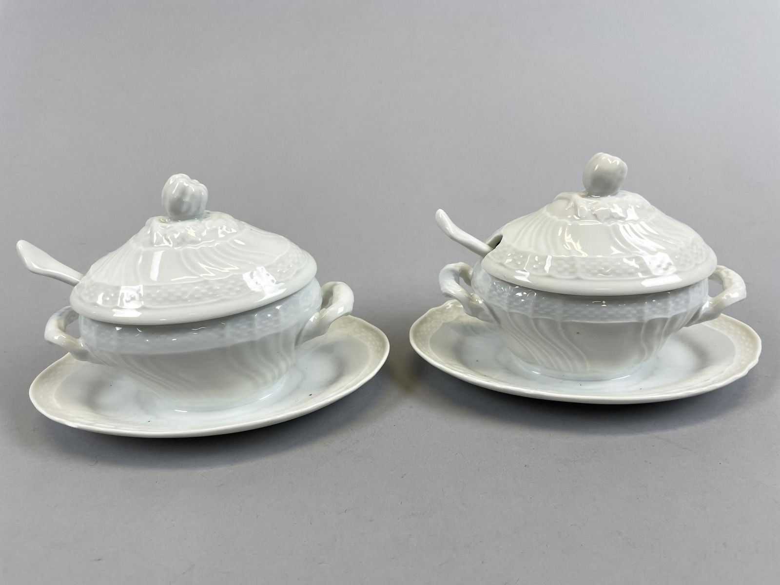Two Richard Ginori White Bianco Vecchio Sauce Tureens (1 of 5)
