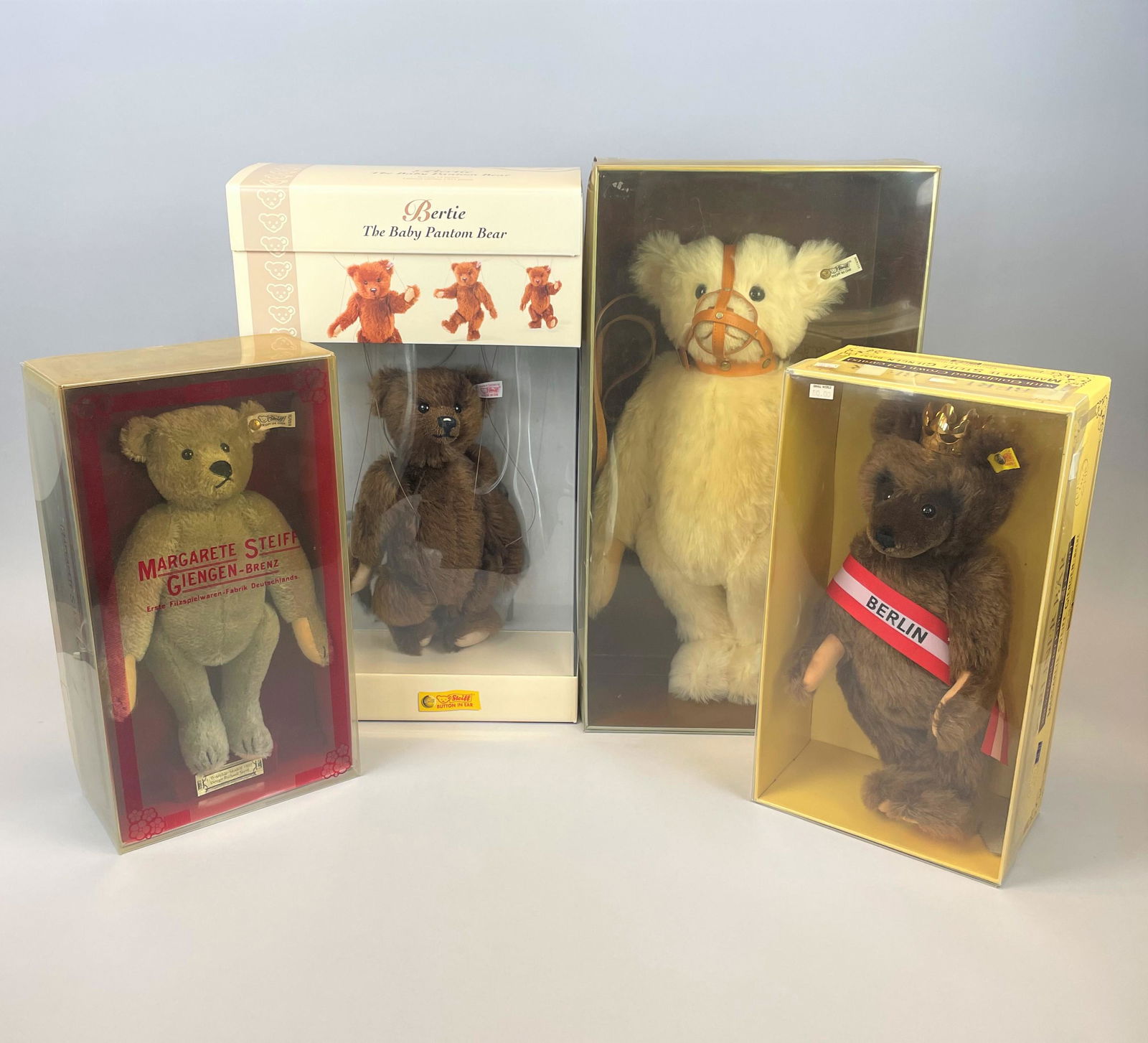 4 Contemporary Steiff Mohair Bears in Boxes (1 of 7)