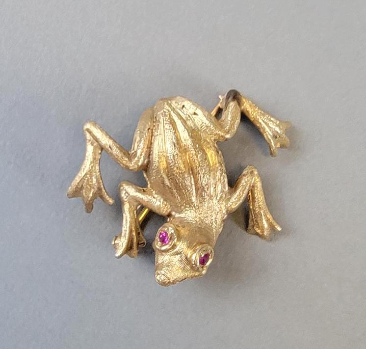 14K Frog Pin (1 of 6)