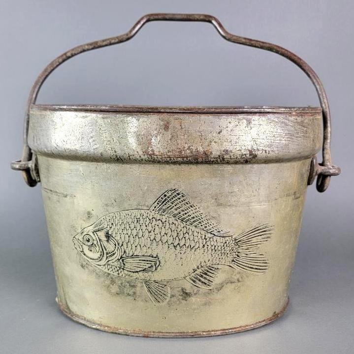 Vintage Minnow Bucket with Fish Graphic (1 of 7)