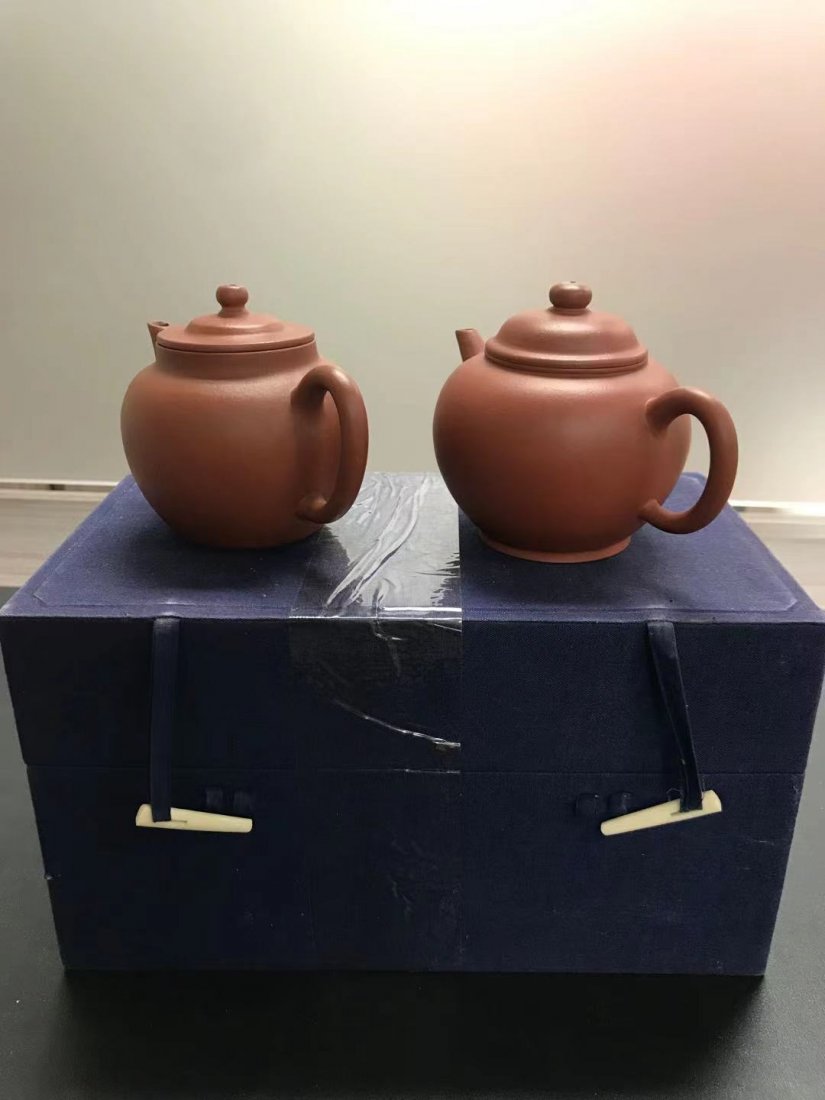 Two YiXing Zisha Teapots (1 of 7)
