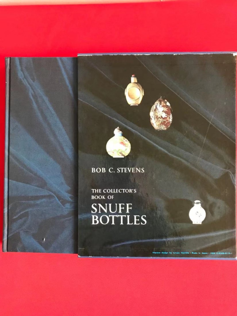 Steven's The Collector's book of Snuff Bottles: Steven's The Collector's book of Snuff Bottles , published in 1976 , hard cover and include outside box, good condition!
