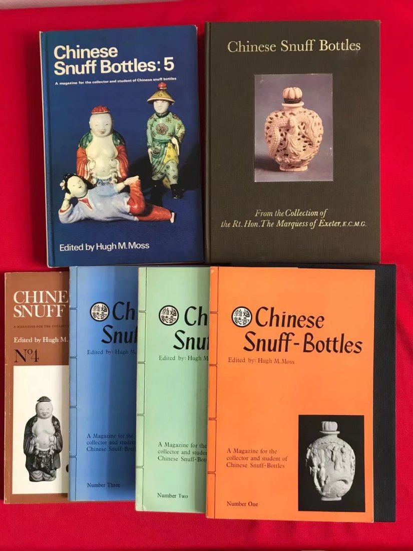 Totally 6 Volumes of Chinese Snuff Bottles Edited by Hugh M. Moss: Totally 6 Volumes of Chinese Snuff Bottles Edited by Hugh M. Moss , good condition!