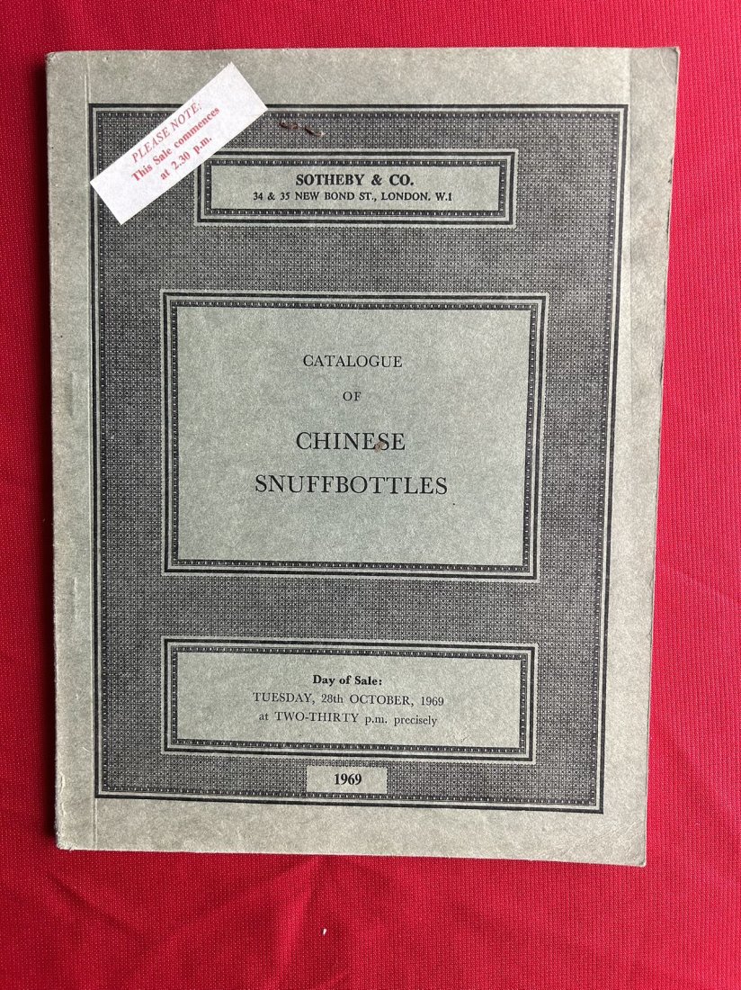 LD Sotheby's 1969 Catalogue of Chinese Snuff bottles: LD Sotheby's 1969 Catalogue of Chinese Snuff bottles , rare catalog and good condition!