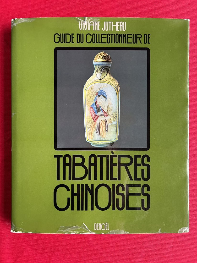 TABATIERES CHINOISES: TABATIERES CHINOISES, published in 1980, hard cover and good condition!