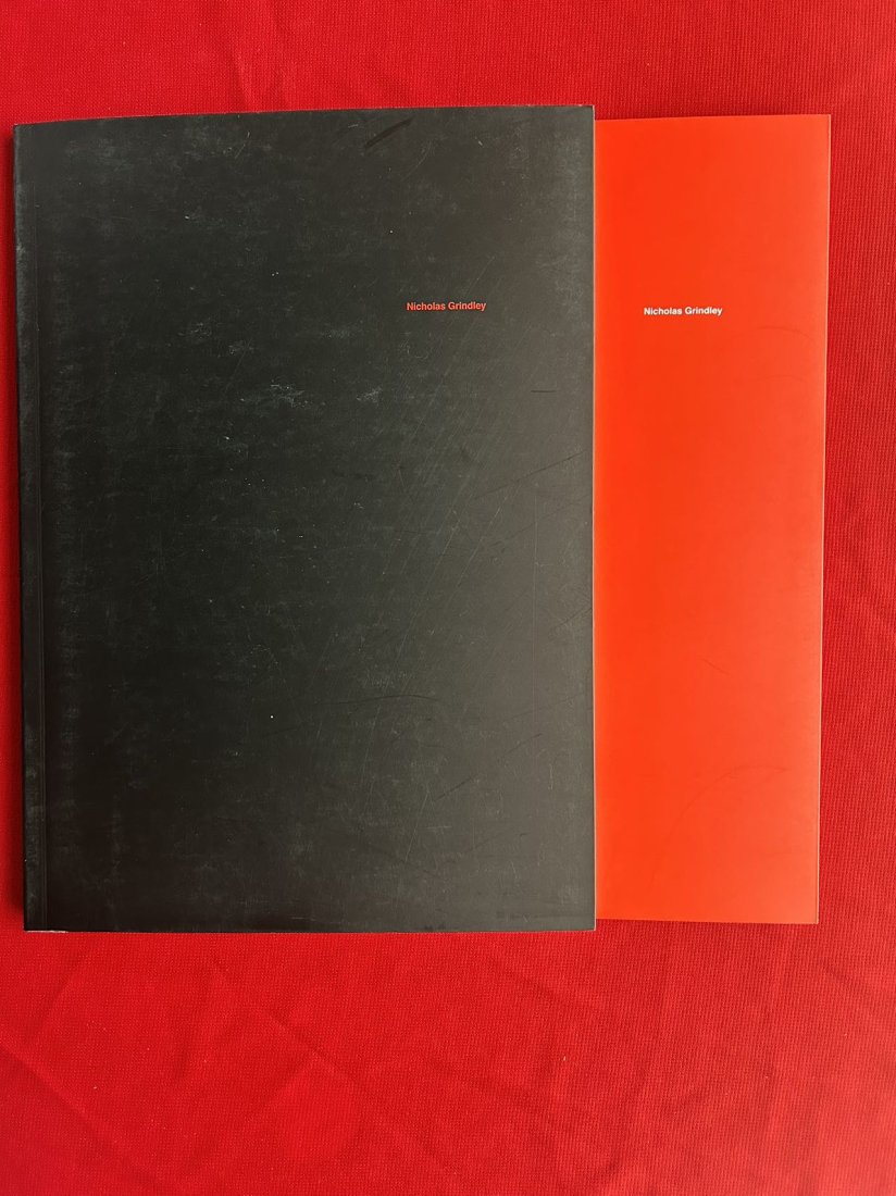 2 Famous Dealer Nicholas Grindley 2014 2016 Chinese Art Catalog: 2 Famous Dealer Nicholas Grindley 2014 2016 Chinese Art Catalog, good condition!