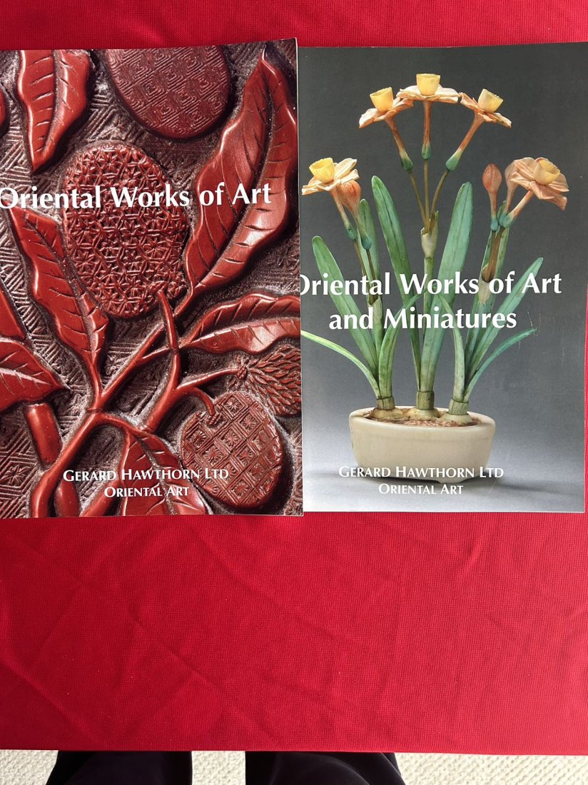 2 Famous Dealer Gerard Hawthorn Ltd 2007 Oriental Works of Art Catalogs: 2 Famous Dealer Gerard Hawthorn Ltd 2007 Oriental Works of Art Catalogs , good condition!