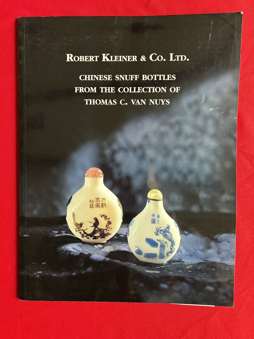 Robert Kleiner & Co. Ltd 1994 Chinese Snuff Bottles The Collection of Thomas C. Van Nuys (1 of 3)