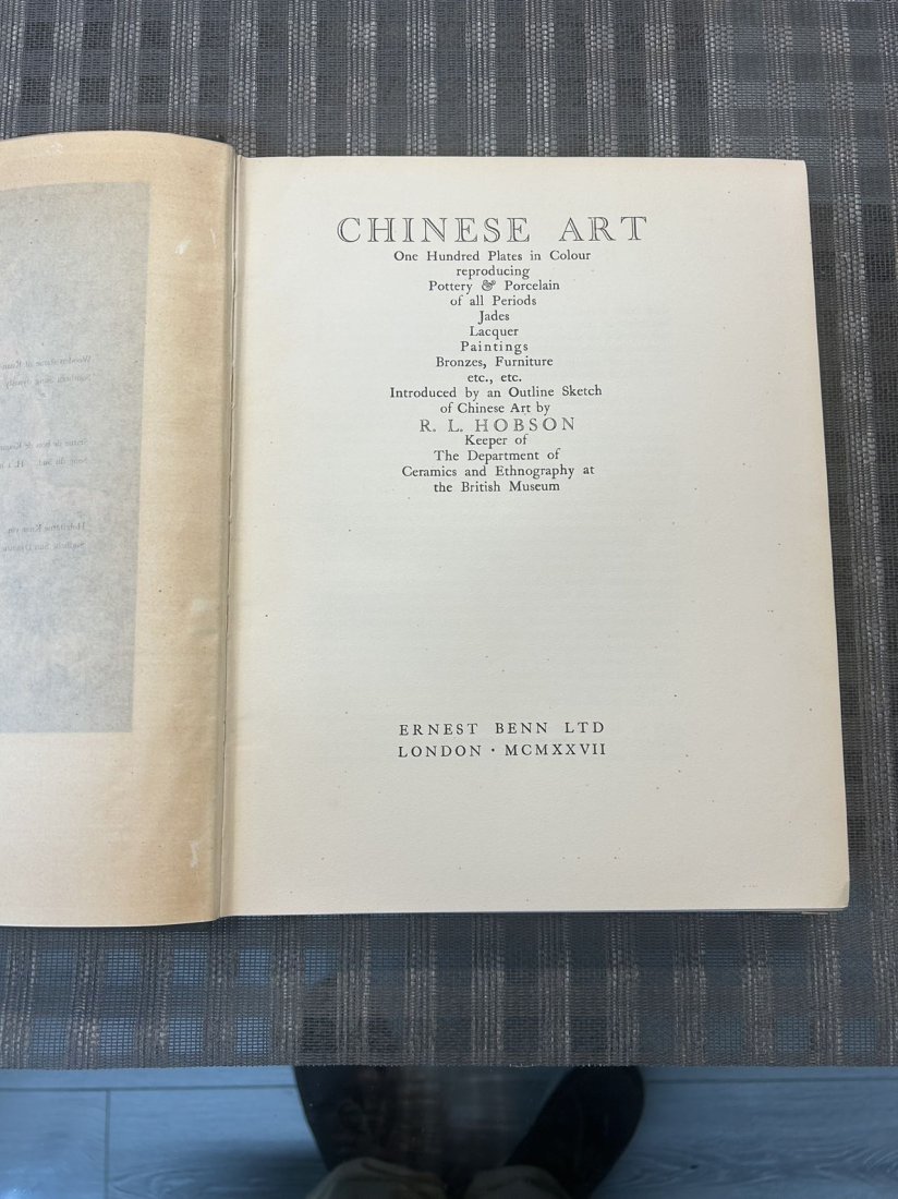 Chinese Art by R L Hobson: Chinese Art by R L Hobson , published in 1923 by Ernest Benn, 100 plates in color, hard cover and good condition!