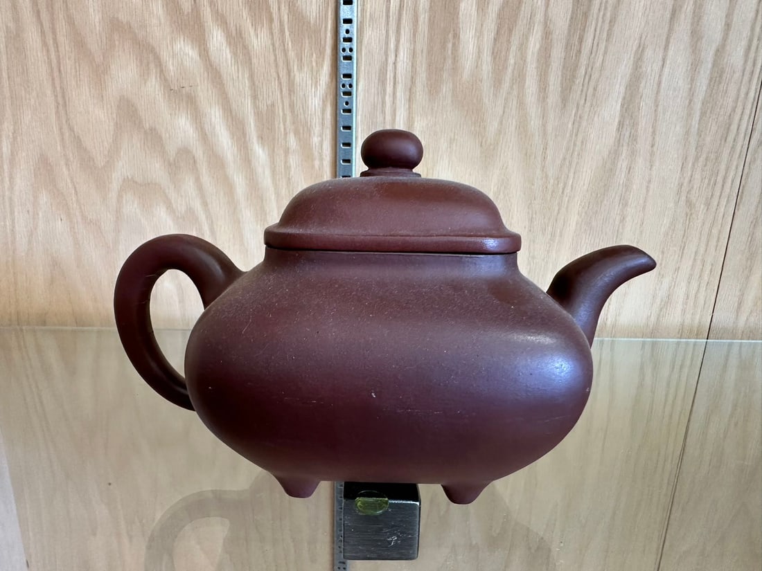Private Collection of YIXING ZISHA Teapot 8 (1 of 11)