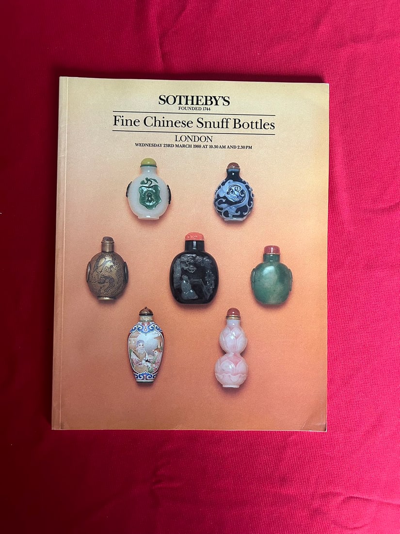 LD Sotheby's 1988 Fine Chinese Snuff Bottles: LD Sotheby's 1988 Fine Chinese Snuff Bottles , good condition!