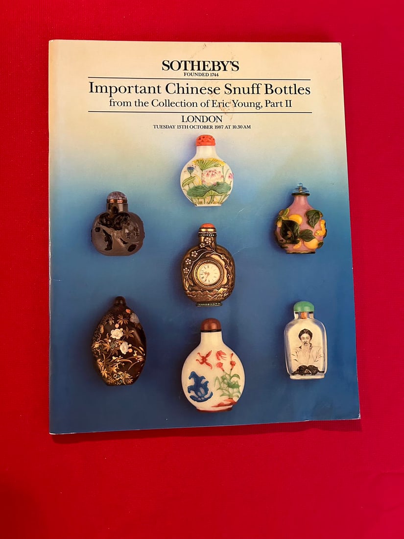 LD Sotheby's 1987 Important Chinese Snuff Bottles --The Eric Young Collection: LD Sotheby's 1987 Important Chinese Snuff Bottles --The Eric Young Collection , good condition!