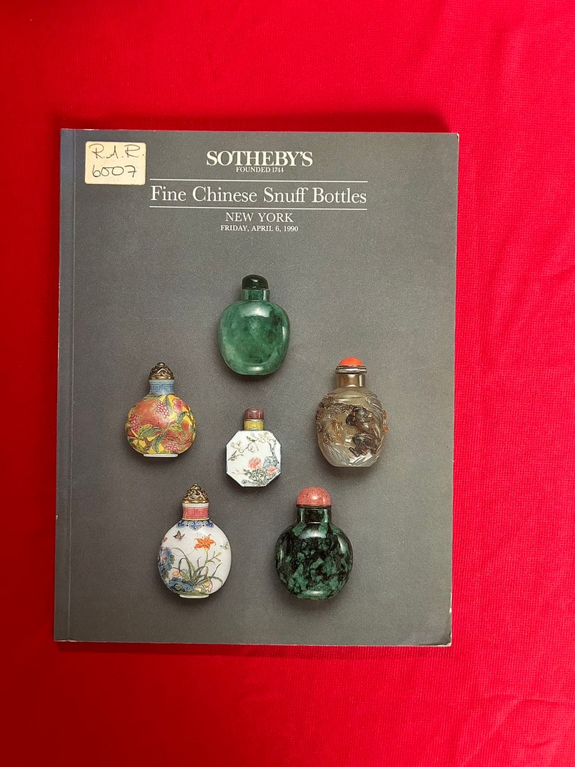 NY Sotheby's 1990 Fine Chinese Snuff Bottles: NY Sotheby's 1990 Fine Chinese Snuff Bottles , good condition!