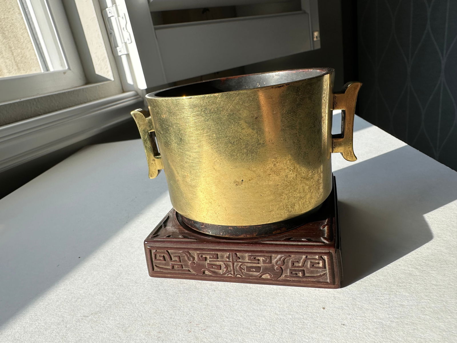 DA MING XUAN DE NIAN ZHI Marked Copper Furnace with Original HONG MU Base (1 of 11)