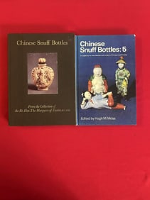 2 Volumes Chinese Snuff Bottles by Hugh Moss