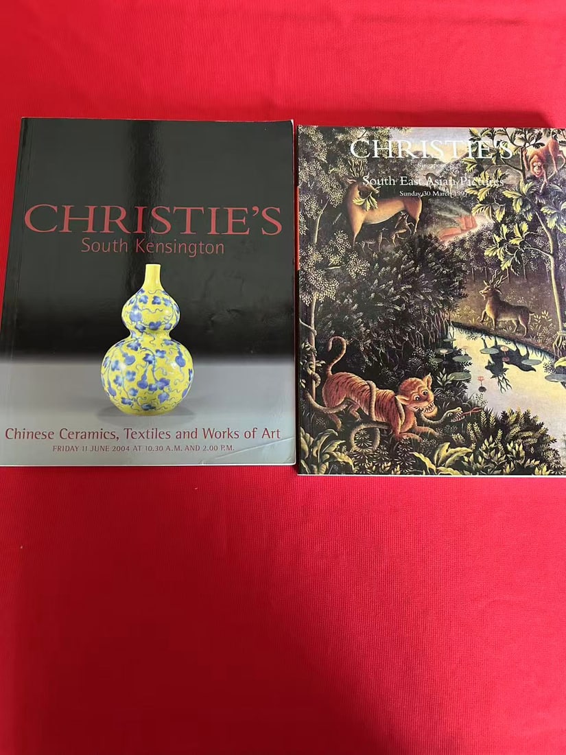 2 Volumes Christie's Fine Chinese Ceramics , Works of Art amd South East Asian Pictures: 2 Volumes Christie's Fine Chinese Ceramics , Works of Art amd South East Asian Pictures , good condition!