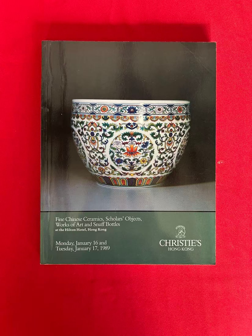 HK Christie's 1989 Fine Chinese Ceramics, Scholars' , Works of Art and Snuff Bottles: HK Christie's 1989 Fine Chinese Ceramics, Scholars' , Works of Art and Snuff Bottles , good condition!