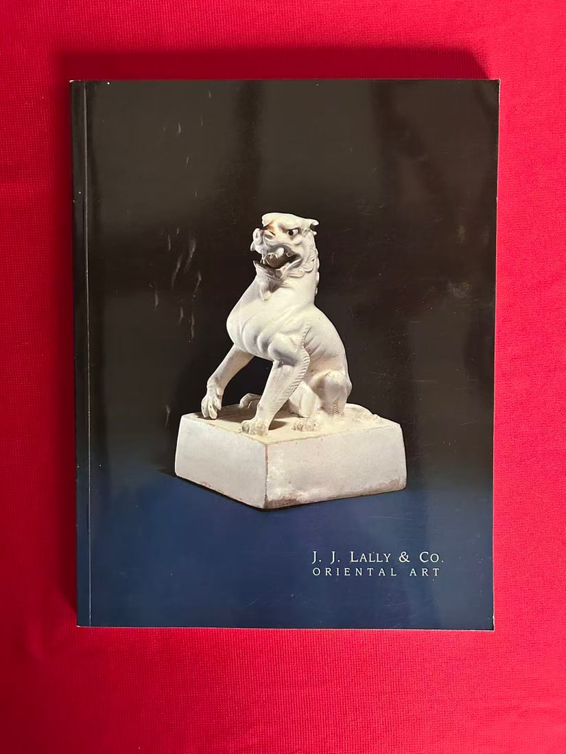 Famous Dealer J J Lally 1986 Chinese Works of Art ( very rare): Famous Dealer J J Lally 1986 Chinese Works of Art ( very rare) , good condition!