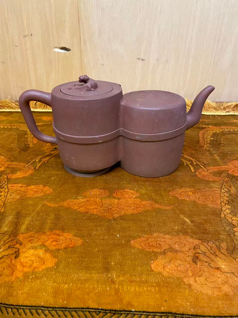 Private Collection of Chinese YIXING ZISHA , No 11 (1 of 8)