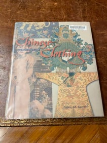 An Illustrated Guide Chinese Clothing