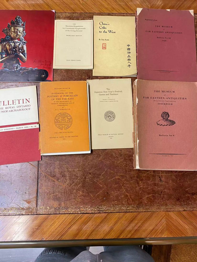 A Group of 8 books about Asian Art: A Group of 8 books about Asian Art , almost good condition!