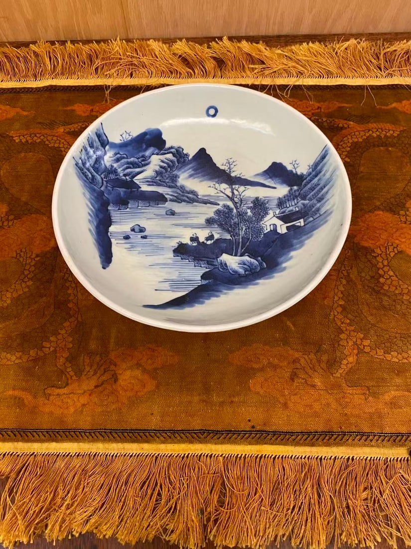Private Collection of Chinese Ceramics, No 15: Private Collection of Chinese Ceramics, No 15 ,size D 9 1/4 in.
