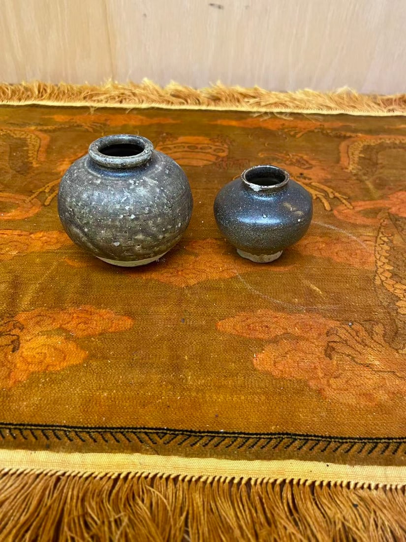 Private Collection of Chinese Ceramics, No 25 (1 of 8)