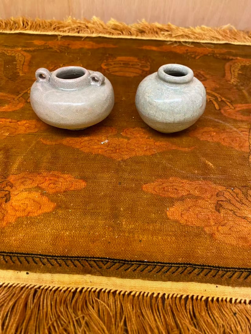 Private Collection of Chinese Ceramics, No 26: Private Collection of Chinese Ceramics, No 26, size H 2 in.