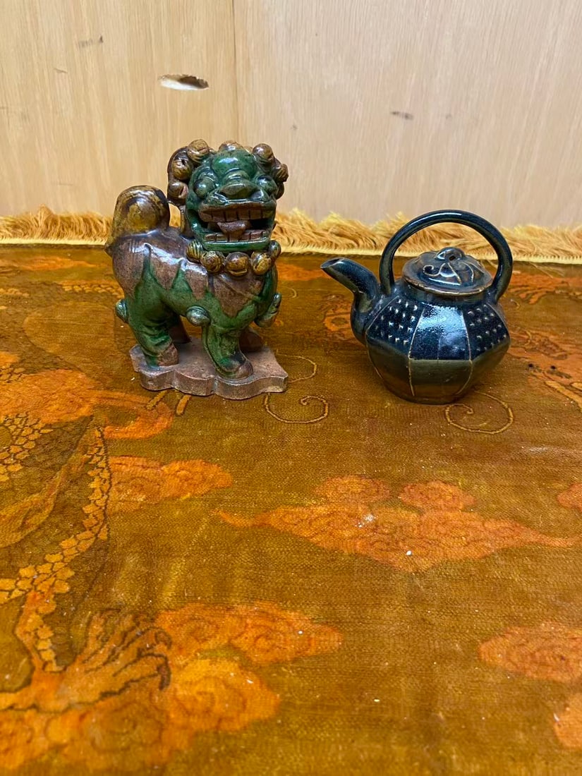 Private Collection of Chinese Ceramics, No 34 (1 of 7)