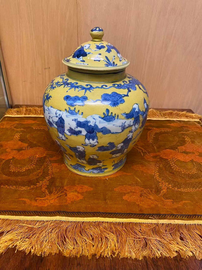 Private Collection of Chinese Ceramics, No 50: Private Collection of Chinese Ceramics, No 50, size H 8 3/4 in.