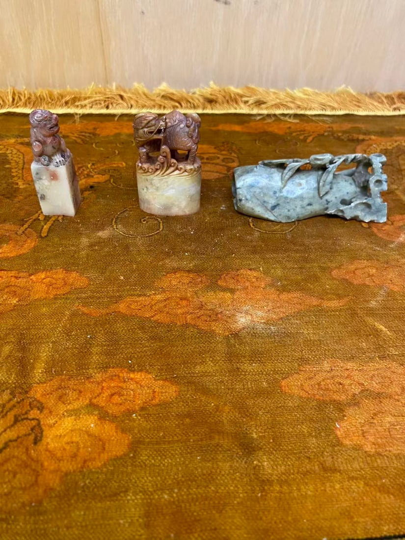 Private Collection of Chinese Decorative Art, No 3: Private Collection of Chinese Decorative Art, No 3, size L 3 1/2 in.