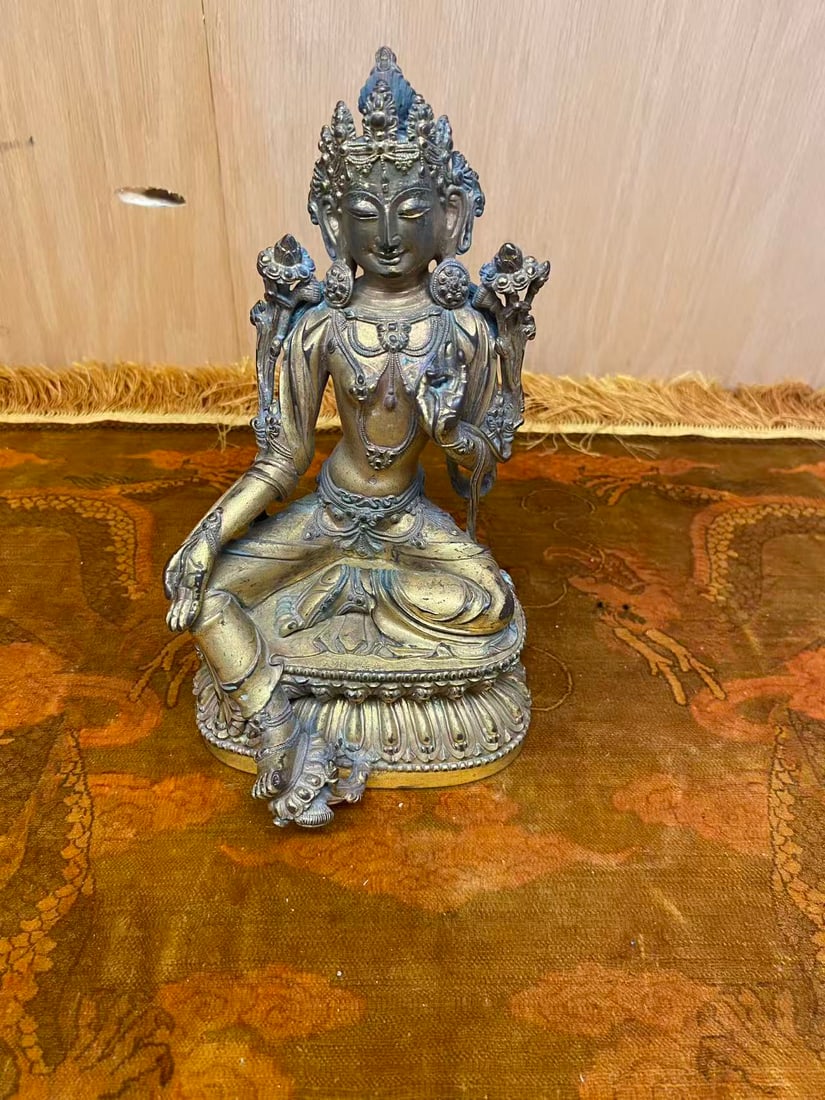 Private Collection of Chinese Decorative Art, No 24: Private Collection of Chinese Decorative Art, No 24, size H 8 in.