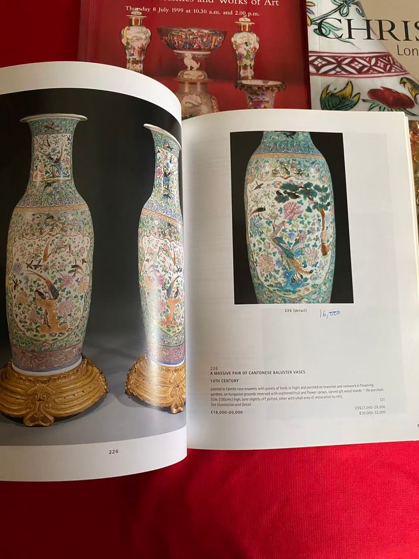 4 Volumes Christie's Asian Art Catalog - 3