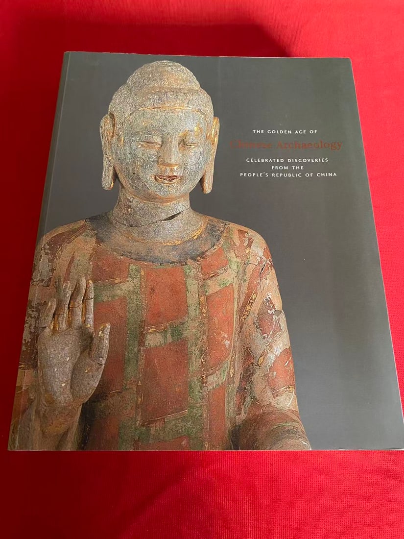 THE GOLDEN AGE OF Chinese Archaeology ( extra heavy): THE GOLDEN AGE OF Chinese Archaeology ( extra heavy), published in 2000, good condition!