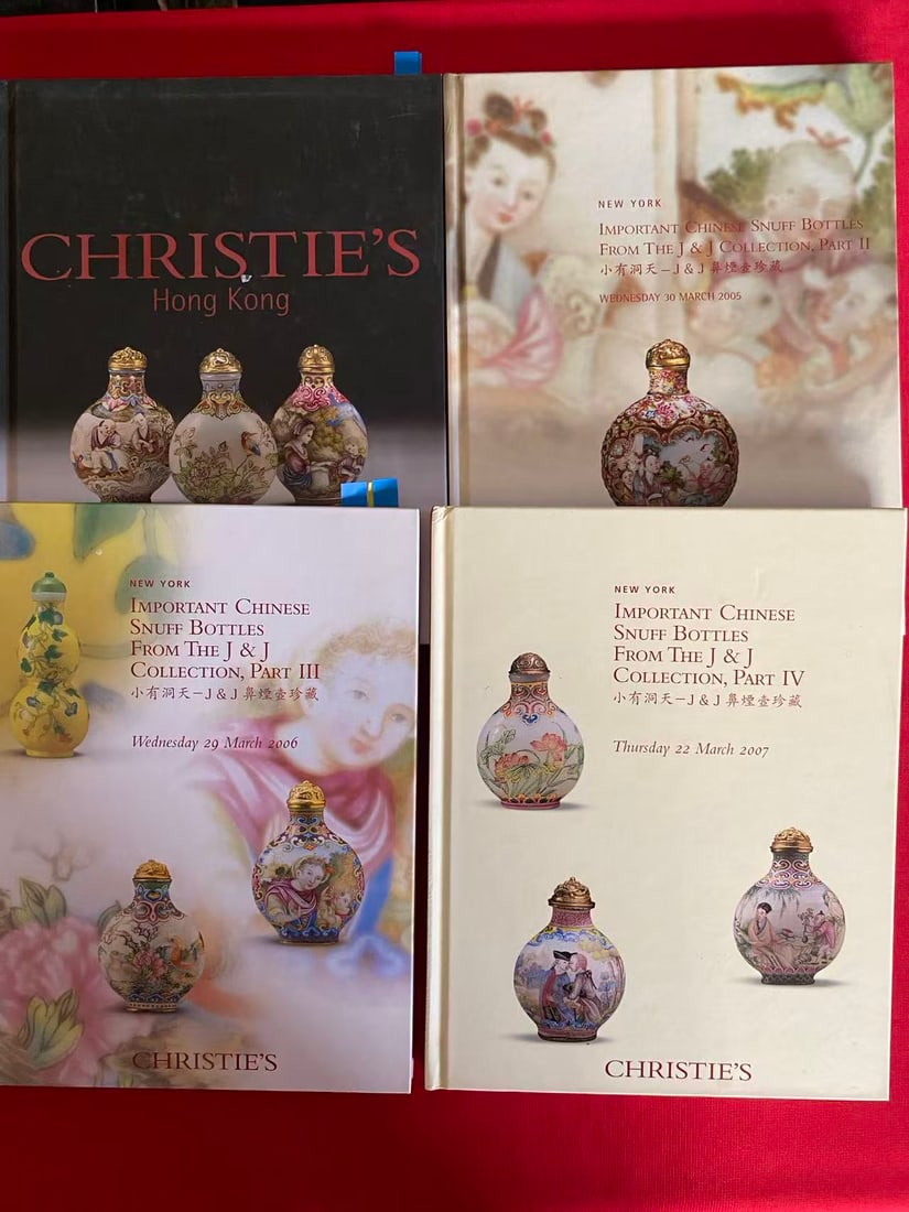 4 Volumes HK Christie's 2004--2007 IMPORTANT CHINESE SNUFF BOTTLES FROM THE J & ]COLLECTION: 4 Volumes HK Christie's 2004--2007 IMPORTANT CHINESE SNUFF BOTTLES FROM THE J &] COLLECTION, hard cover and good condition!