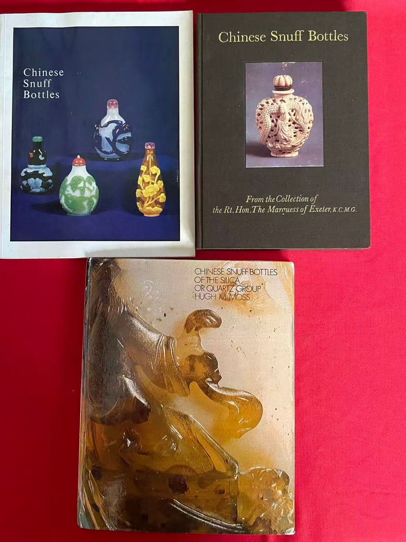 3 Reference book about Chinese Snuff Bottles: 3 Reference book about Chinese Snuff Bottles, good condition!