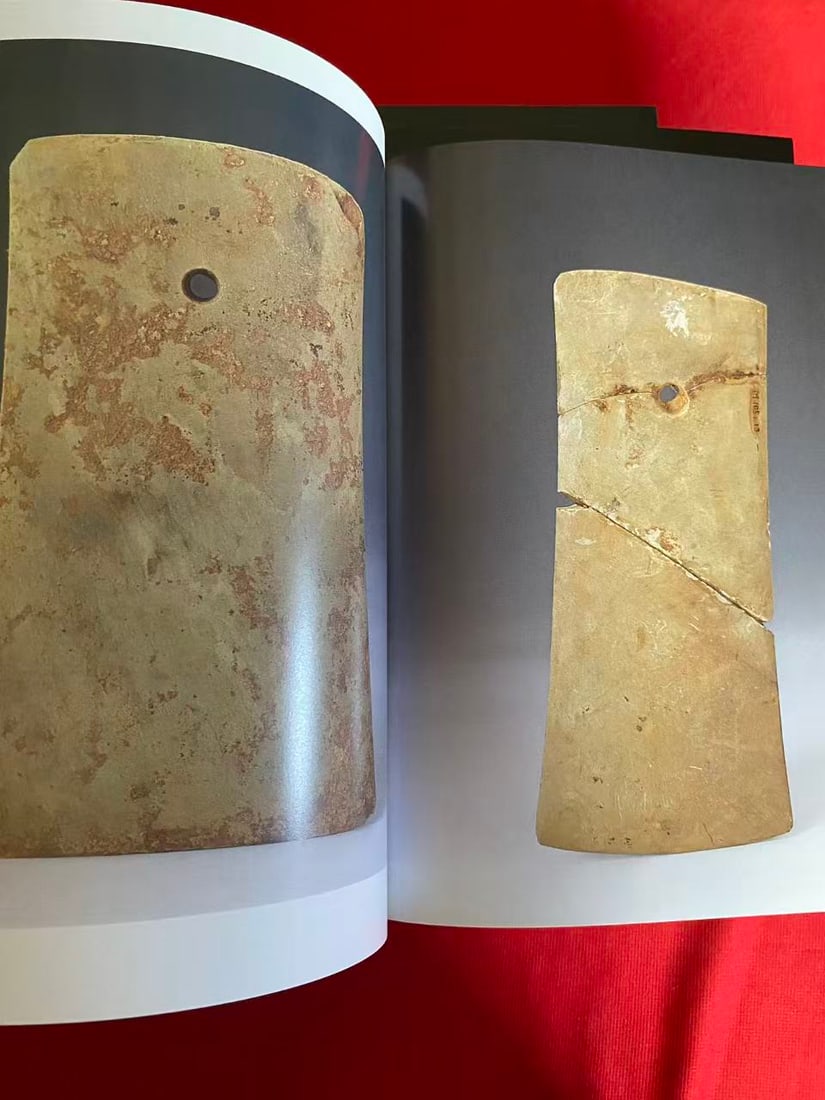 A Complete Set of 3 Volums East Asian Jade: Symbol of Excellence - 5