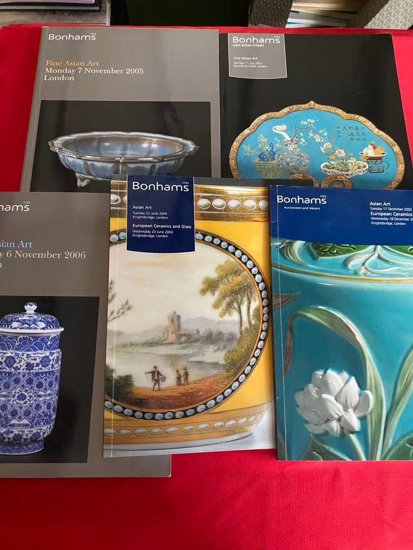 5 Volumes Bonhams Asian Art Catalog: 5 Volumes Bonhams Asian Art Catalog, good condition!