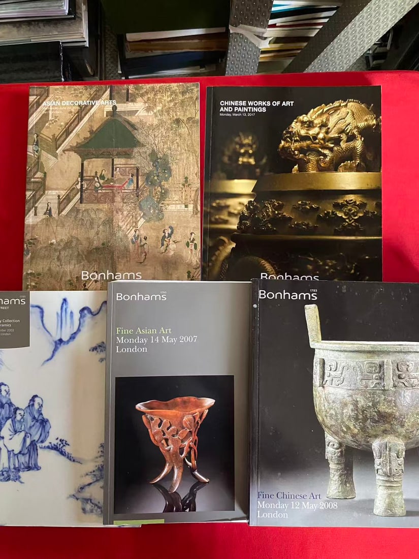 5 Volumes Bonhams Asian Art Catalog: 5 Volumes Bonhams Asian Art Catalog, good condition!